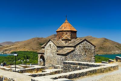 Озеро Севан: Природные объекты Армении